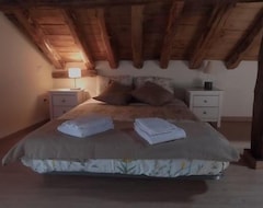 Entire House / Apartment Casa Rural Los Robles (Valverde de los Arroyos, Spain)