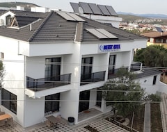 Otel Deniz (İzmir, Türkiye)