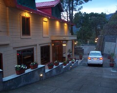 Hotel Forest Ville (Kasauli, India)