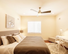 Koko talo/asunto Stylish 4 Bedroom House With Jacuzzi (Philadelphia, Amerikan Yhdysvallat)