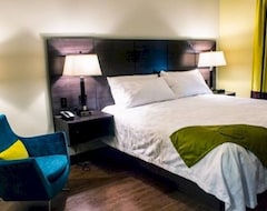 Malana Hotels & Suites (Cotulla, USA)