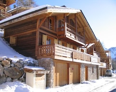 Koko talo/asunto Independent Wooden Chalet -See Slopes-2 Garages In St. Vs. -Internet Wifi-Isola 2000 (Isola 2000, Ranska)
