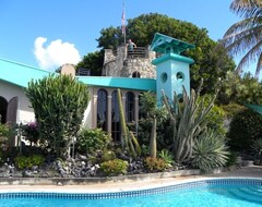 Toàn bộ căn nhà/căn hộ 2 bedroom apartment in mountain top villa with pool. (Frederiksted, Quần đảo US Virgin)