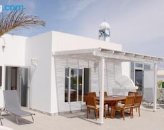 Hele huset/lejligheden Villa With Pool And Sea Views (Haría, Spanien)