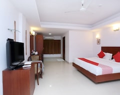OYO 15992 Central Hotel (Thrissur, Hindistan)