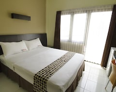 Hotel Reddoorz Near Gubeng Station (Surabaya, Indonesien)