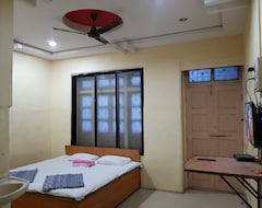 Hotel Godavari Lodge (Solapur, India)
