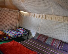Khách sạn Incredible Camp (Dhanaulti, Ấn Độ)