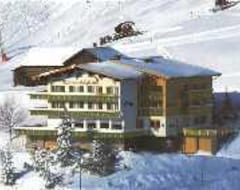 Hotel Garni Alphof (Fontanella / Faschina, Austrija)