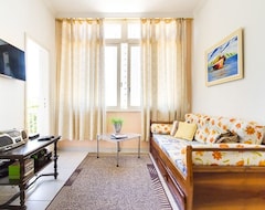 Casa/apartamento entero Pitangueiras 100 M. The Beach - 2 Bedrooms - Balcony - Vacancy Of Garage-Wifi Internet (Guarujá, Brasil)