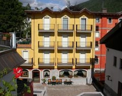 Hotel Avio (Temù, Italy)