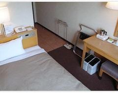 Hotel Green Core Plus One (Satte, Japón)