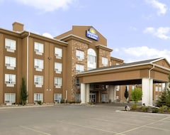 Khách sạn Days Inn and Suites by Wyndham Strathmore (Strathmore, Canada)