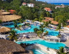 Hotelli Junior Suite With Vip Amenties At Cofresi Palm Beach Resort & Spa - 4 Star Hotel (Puerto Plata, Dominikaaninen tasavalta)