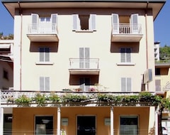 Khách sạn Hotel Belvedere (Lovere, Ý)