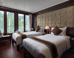 Hotel Glory Premium Cruises (Hong Gai, Vietnam)