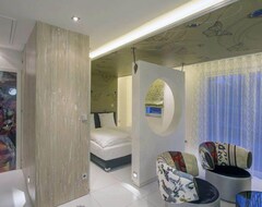 Khách sạn Mini-Suites Le Reve (Kirrwiller, Pháp)