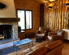 Koko talo/asunto Fully Renovated Chalet With Terrace And Fireplace, Pool And Tennis Access (Beaumont-du-Ventoux, Ranska)