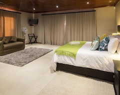 Bed & Breakfast Tsitsikamma Manor (Stormsrivier, South Africa)