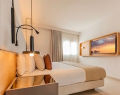 Hotelli Grand Palladium Palace Ibiza Resort & Spa (Playa d'en Bossa, Espanja)