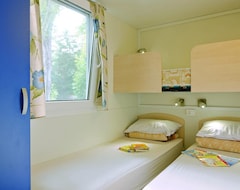 Khách sạn Albatross Mobiel Homes On Camping Park Umag (Karigador, Croatia)