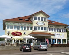 Khách sạn Eifelpension Schebesta (Kall, Đức)