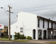 Khách sạn The Matador (Sale, Úc)
