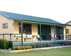 Khách sạn Tasman Holiday Parks - Miranda (Thames, New Zealand)