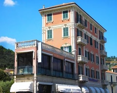 Hotelli Monique (Noli, Italia)