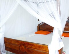 Hotel Relax Beach Resort (Weligama, Sri Lanka)