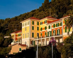Hotelli Ch Hotel del Golfo (Finale Ligure, Italia)