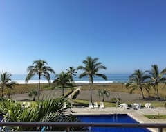 Casa/apartamento entero Playa La Barqueta Fully Furnished Condominium In Front Of The Beach (Alanje, Panamá)