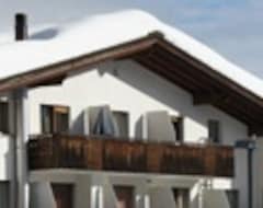 Otel Arena Lodge (Flims Dorf, İsviçre)