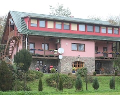 Otel Gadányi Vendégház És Lovarda (Komló, Macaristan)