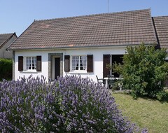 Khách sạn Quiet Family House For Holidays Near The Sea And Shops (Gouville-sur-Mer, Pháp)