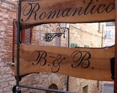 Bed & Breakfast Romantico B&B (Serra Sant'Abbondio, Ý)