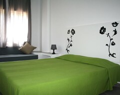 Hotel Apartaments La Riera (Roses, Spain)