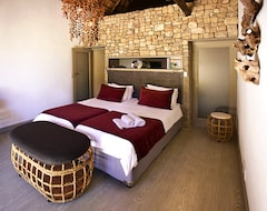 Hotel Mokuti Etosha Lodge (Tsumeb, Namibija)