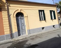 Entire House / Apartment Apartment In The Historic Center Of Locri, A Few Hundred Meters From The Sea. (Locri, Italy)