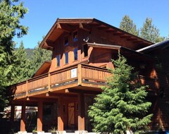 Nhà nghỉ Alpine Lodge Whistler (Whistler, Canada)
