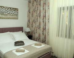 Hotel Lozna Residence (Postira, Croacia)