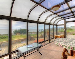 Toàn bộ căn nhà/căn hộ Oceanview Home W/ Incredible Views, Sunroom, Courtyard - Near Beaches/Trails! (Occidental, Hoa Kỳ)