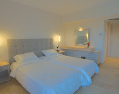 Nafsika Hotel - Adults Only (Dassia, Greece)