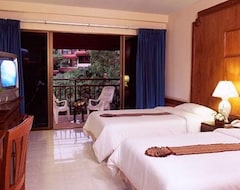 فندق تشانالي فلورا ريزورت، كاتا بيتش (شاطئ كاتا, تايلاند)