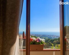 Entire House / Apartment Villa Mareluna - Sea View And Garden (Salerno, Italy)