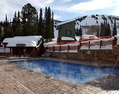 Khách sạn Teewinot Lodge at Grand Targhee Resort (Yellowstone National Park, Hoa Kỳ)
