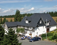 Otel Berggasthof zur Glocke (Winterberg, Almanya)