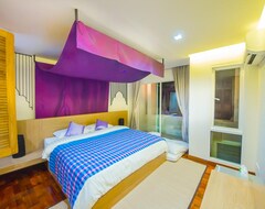 Hotel Nakorn De Sukhothai Hip (Sukhothai, Tailandia)