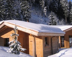 Hüttenhotel Husky Lodge (Muotathal, Švicarska)