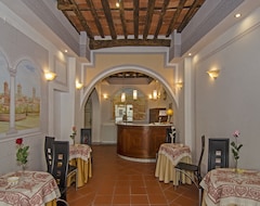 Khách sạn Dimora dei Guelfi (Lucca, Ý)